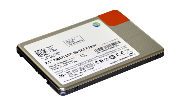 079RJH Dell 256GB MLC SATA 3Gbps 2.5-inch Internal Solid State Drive (SSD)