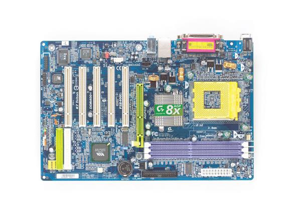 M4L-80004371 Gigabyte Tech GA-7VT600-P Motherboard