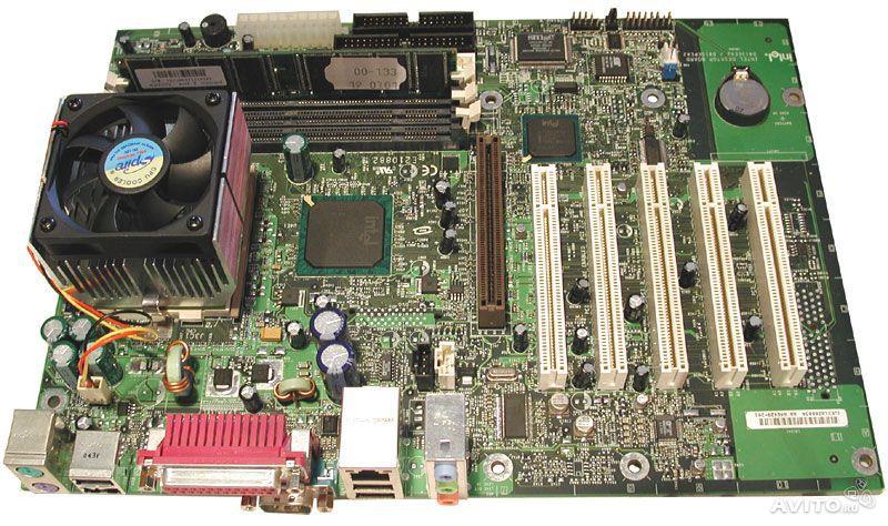 D815EPEA2 Intel 815E Chipset Motherboard Socket 370 133MHz FSB SDRAM PCI 1 AGP ATX (Refurbished)
